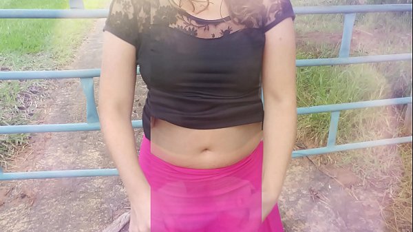 Lek på gården, en riktig husfru, bitch bitch och hennes cuckolding man i det vilda